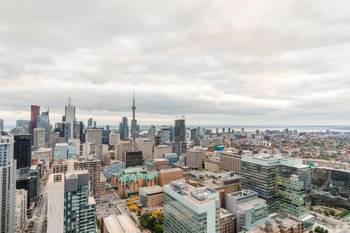 Great View High Rise In Central تورونتو المظهر الخارجي الصورة