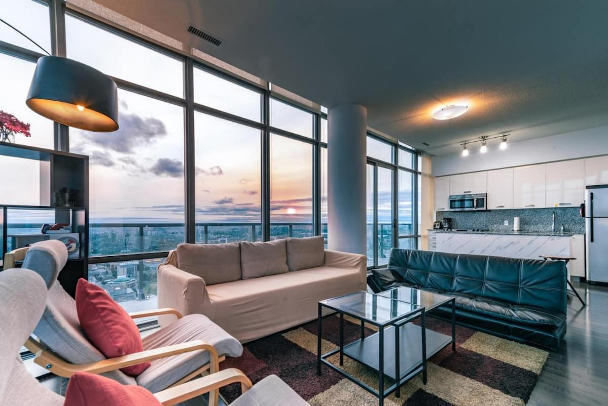 Great View High Rise In Central تورونتو المظهر الخارجي الصورة
